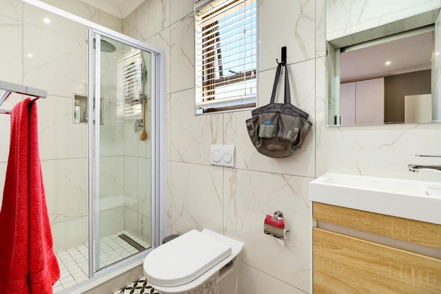 4 Bedroom Property for Sale in Pearl Marina Western Cape